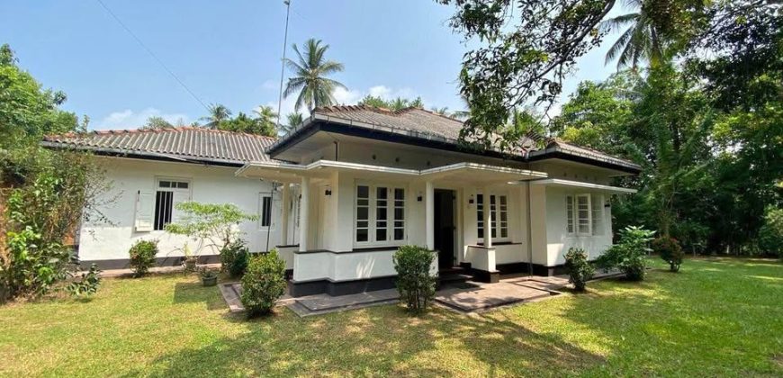 Hikkaduwa – 5 Bedroom Villa for Moonthly Rent