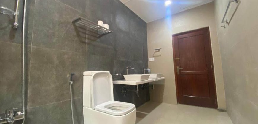 Hikkaduwa – 5 Bedroom Villa for Moonthly Rent
